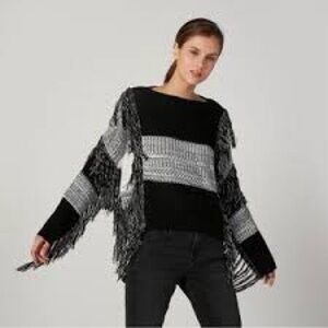 Moon River oversized black and white fringed Pull Over Sweater NWT Small